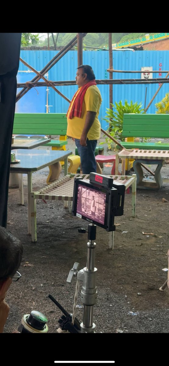 Mumbai ki baarish ke baare mai jo bhi suna tha dosto, aaj sab mehsoos bhi kar liya. Hum Mumbai ek shoot pe aaye hue hai aur mausam ne toh mahol ko mazedaar bana diya hai!