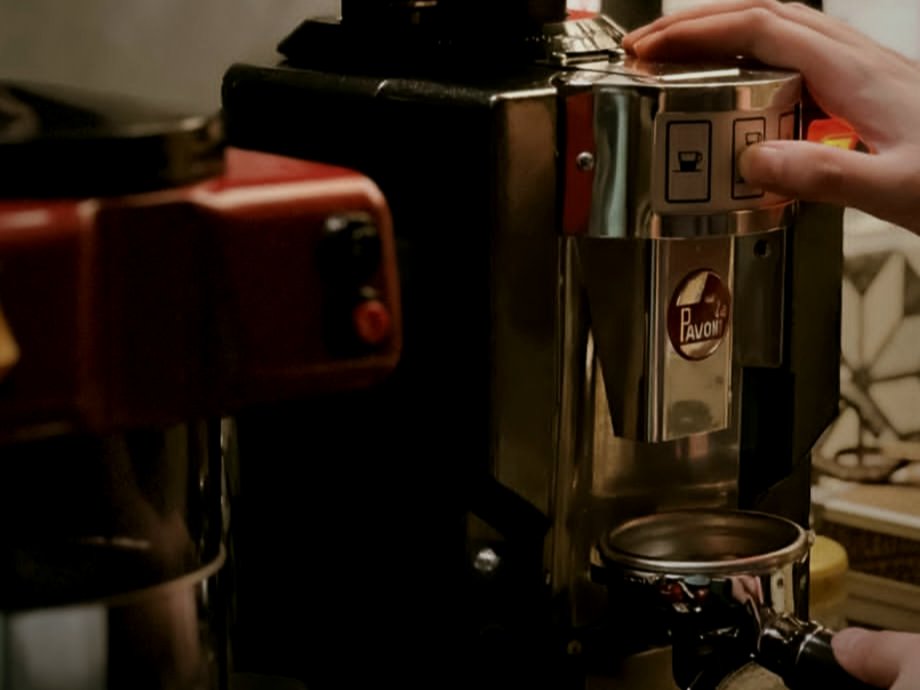 clinquanche's tweet image. ︎
was literally about to flip the sign, when more customers walked in. honestly, my feet hurt, and i'm starving, and all i want is silence. but they smiled, thanked me, told me this was their comfort place after a long day. suddenly, i didn't mind staying a bit longer. 
 ︎ ︎