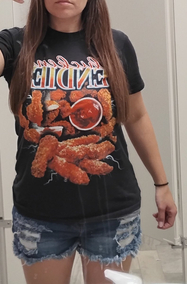 Ch33syCh3ls3a's tweet image. You guys don&apos;t like Chicken Tendies like I do