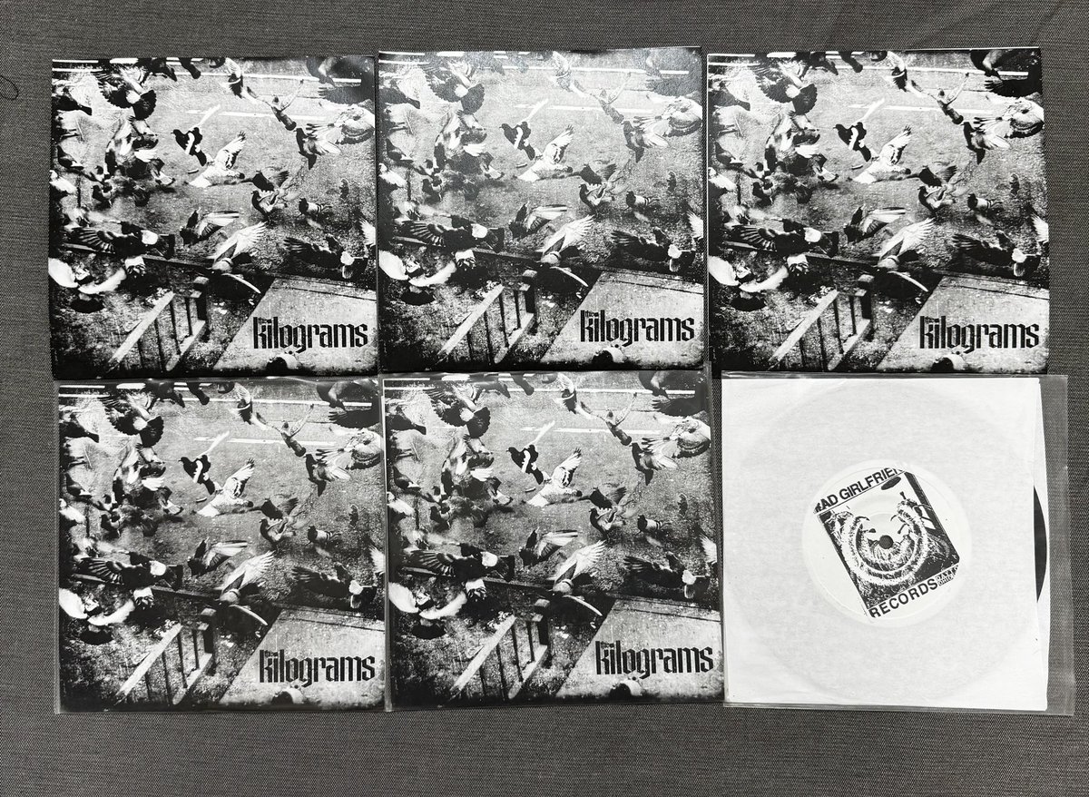 TVl49246's tweet image. It was last December, but I received all versions of the kgilograms' 2nd EP "Every Street B/W Drop That Guff"!
I'm so happy!
Thank you so much, Josh and Brandi Goldman and Rad Girlfriend Records! Thank you! Ookini🤗🤗🤗
#thekilograms 
#radgirlfriendrecords
