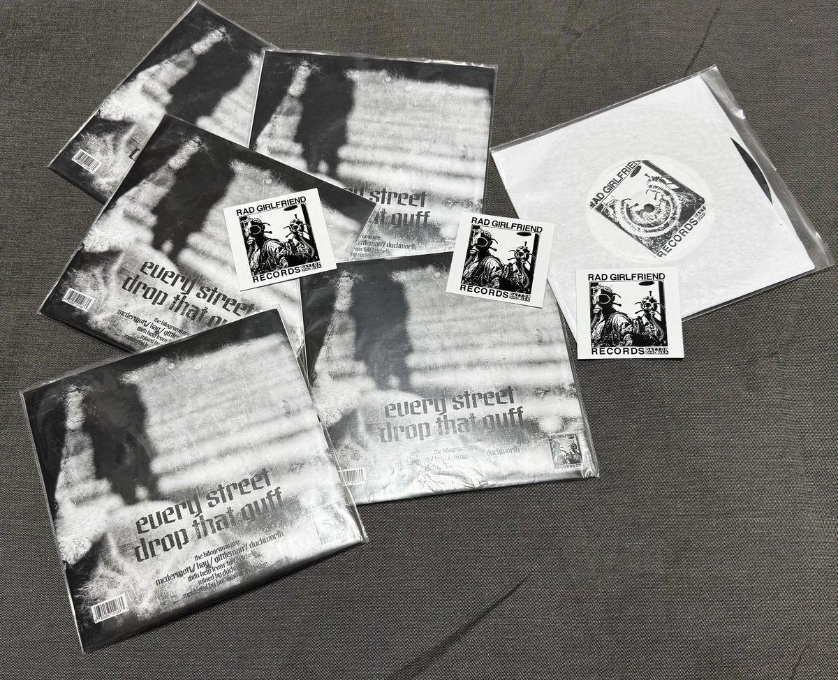 TVl49246's tweet image. It was last December, but I received all versions of the kgilograms' 2nd EP "Every Street B/W Drop That Guff"!
I'm so happy!
Thank you so much, Josh and Brandi Goldman and Rad Girlfriend Records! Thank you! Ookini🤗🤗🤗
#thekilograms 
#radgirlfriendrecords