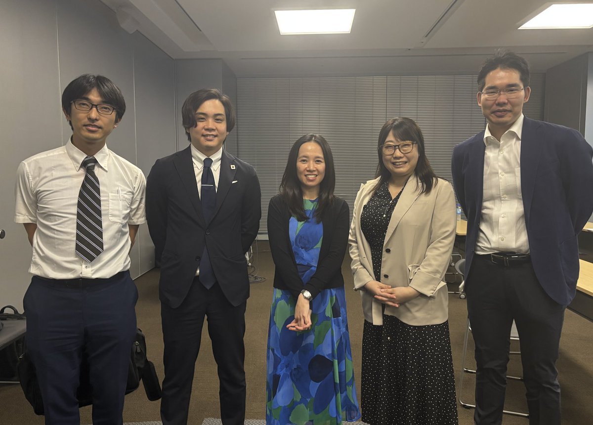 DrYujiUehara's tweet image. Huge thanks to Stephanie @stephanieplsaw for her inspiring and informative talk with young lung oncologists in Japan! Her dedication and mentorship are truly impressive to me. This global collaboration and friendship are what I love about #LCSM