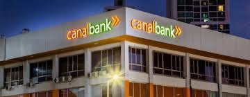 AlvaroAlvaradoC's tweet photo. Señores Canal Bank:
La ley 23 de de 2015 que regula el lavado de dinero en Panamá, establece “la diligencia debida” que deben seguir las instituciones financieras para evitar este delito. Entonces.
Según  un medio digital, como pudo una persona, llegar al banco, solicitar más de un millón de dólares y salir sin más controles que el seguridad de la entrada?
Si es cierto, el banco y la Super intendencia deben pronunciarse. 
Si no es cierto, el banco deber ser contundente entrada si aclaración. Está en juego la credibilidad de nuestro sistema bancario.