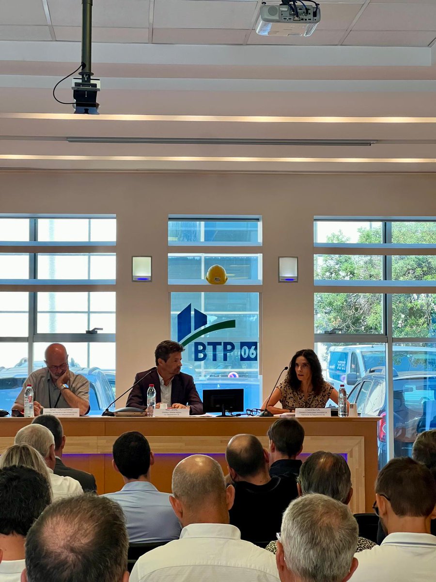 🤝 [ RENCONTRE ]

Ce matin, la FBTP06 a organisé une rencontre pour les adhérents, à l’initiative de Jérôme IVANEZ, Président de la Section Travaux Publics et Routiers.

📍L’objectif ? Faire un tour d’horizon des projets d’investissements BTP portés par le Département 06.