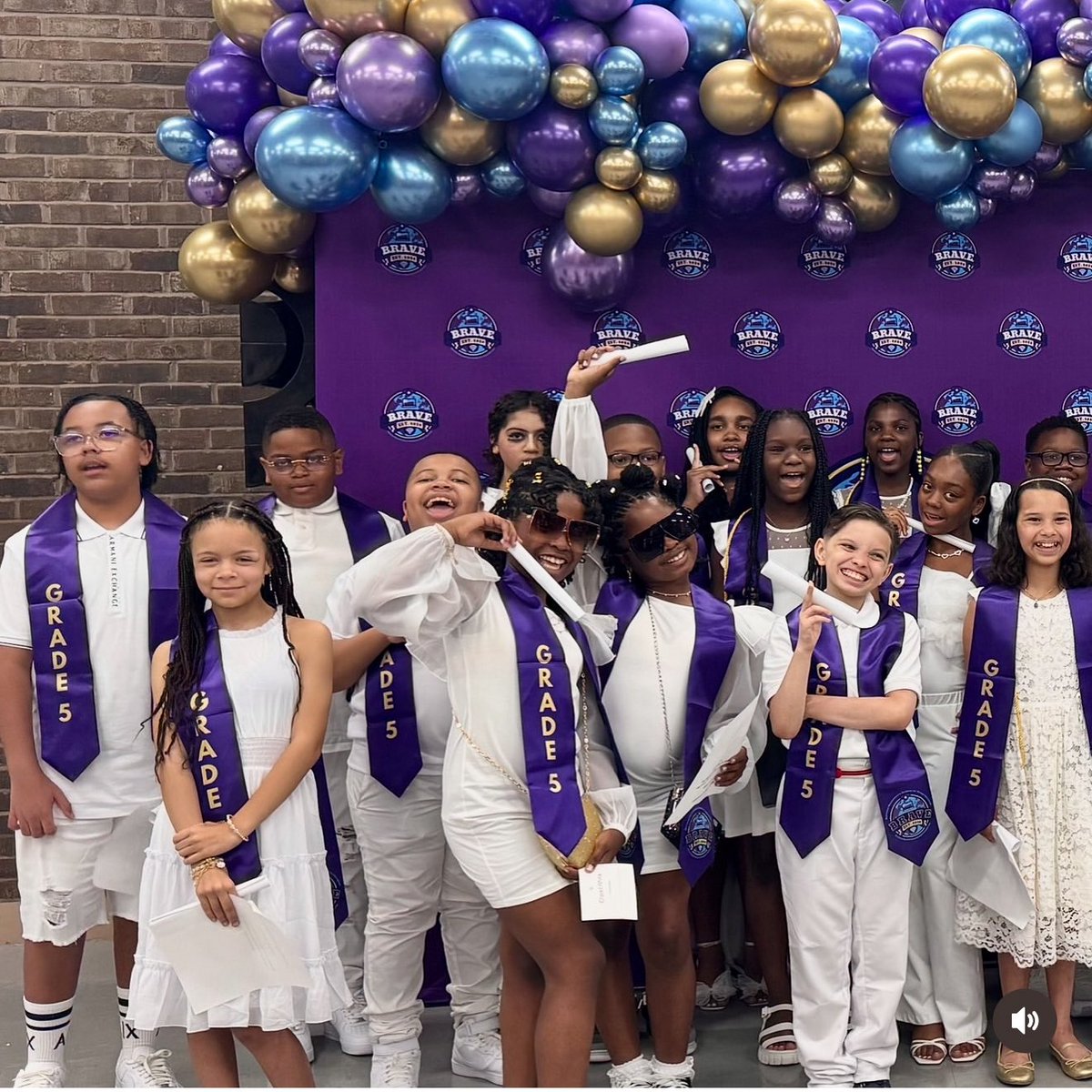 BaltCityBRAVE's tweet photo. BRAVEβs first (and last) 5th graders celebrated their promotion to middle school on Tuesday. It was a day full of joy, pride, and celebration.
Congratulations, rising 6th graders!
#hellomiddleschool #bmorebrave #wearebrave #goodbyeelementaryschool @baltcityschools https://t.co/0xxFdCkdVO