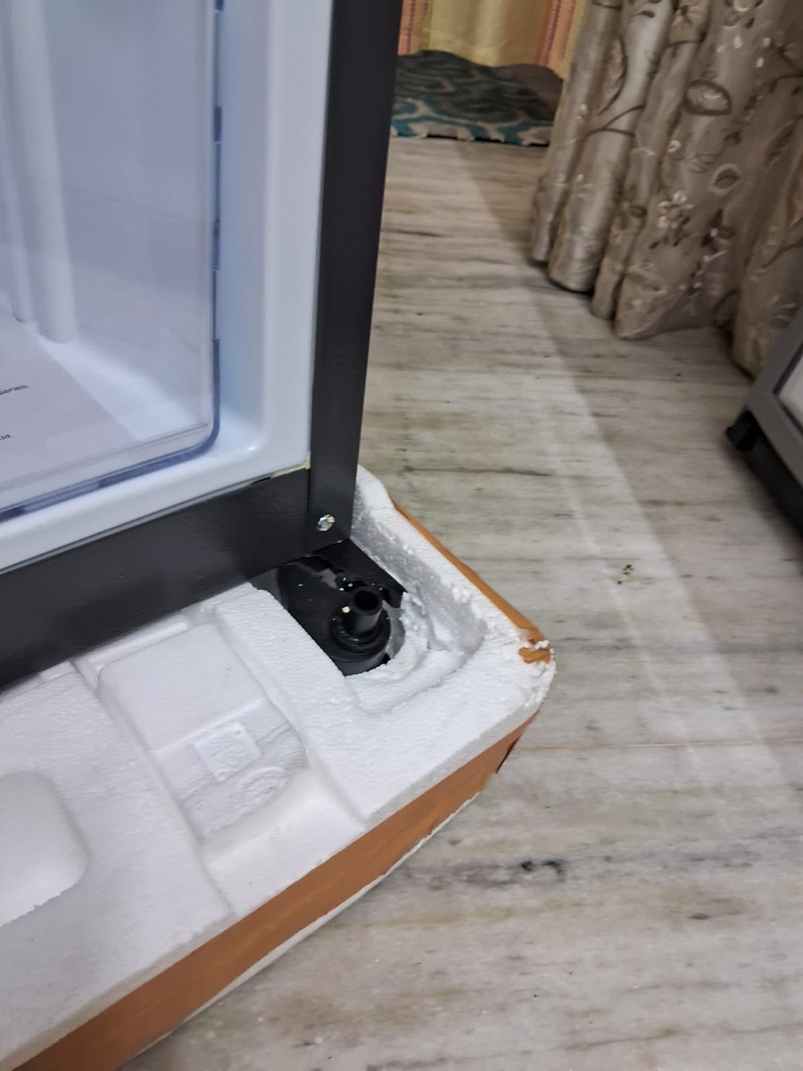 sbanerjee2204's tweet photo. Now this is the 3rd time I got a defective  and damaged piece. What is the issue with @GodrejAppliance ?? Your local team at kolkata is insisting me to accept it with repairs? https://t.co/3hIIBo7Rxf
