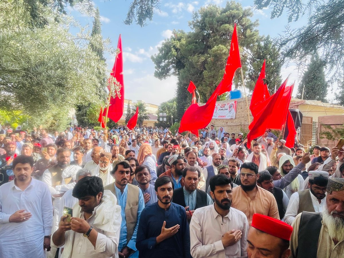 کوئٹہ: عوامی نیشنل پارٹی کے مرکزی صدر سینیٹر ایمل ولی خان نے نواب ارباب عبدالقادر کاسی کی 26ویں اور نواب ارباب عبدالظاہر کاسی کی پہلی برسی کی تقریب میں شرکت کی۔