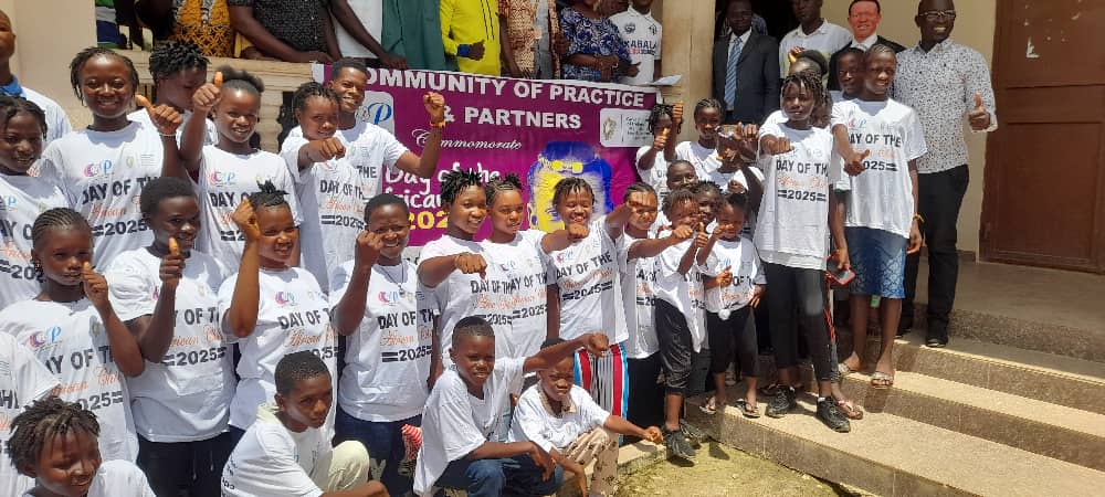 IrlEmbFreetown's tweet image. On #DAC2025, 🇮🇪 stands with partners across Africa in championing children's right to education, protection, and equal opportunities. Through the CoP on #GBV we supported children in 🇸🇱 to speak up on their rights to inclusive quality education, protection from FGM and brighter…