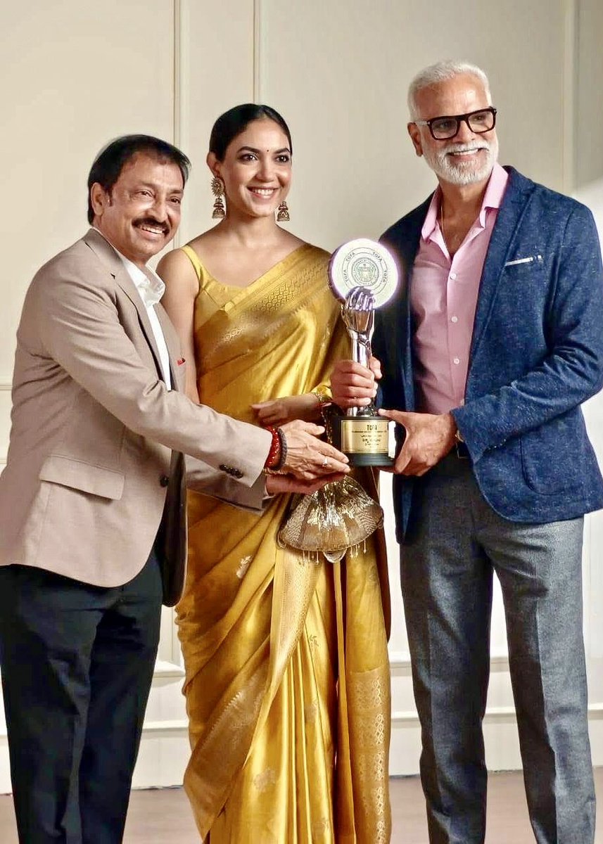 My sincere thanks and gratitude to honorable chief minister of telangana Sri A. Revanth reddy garu and Telangana government for felicitating us with Gaddar award for #pellichoopulu movie.This gesture will further encourages us to make many more such attempts. This success belongs