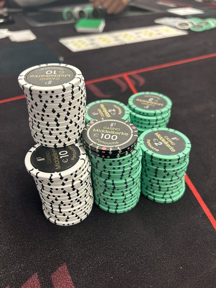 playing some cards at <a href="/PokahNights/">Pokahnights</a>