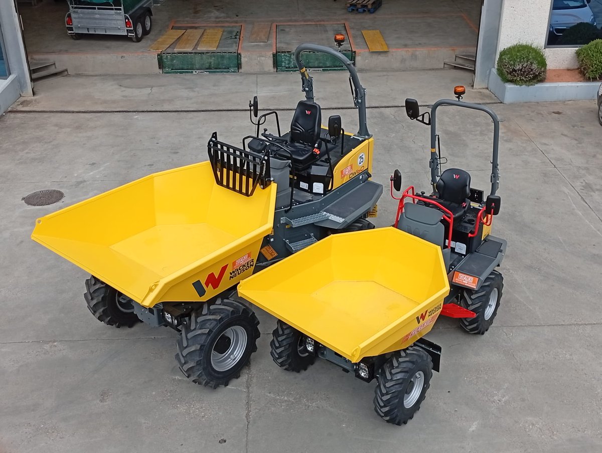 Renovamos nuestros parque de #maquinaria. Los primeros en llegar... dos nuevos dumpers Wacker Neuson DW30 y DW60.

En #Vialki apostamos por mantener un parque de maquinaria actualizado y en continua renovación para poder ofrecer el mejor servicio a nuestros clientes.