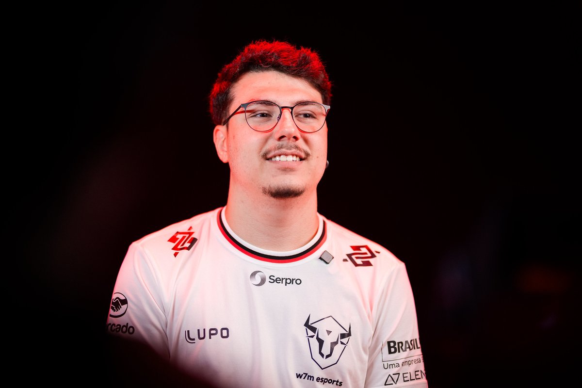 ATUALIZADO (@r6atualizado) on Twitter photo 👑 Os melhores jogadores, em rating, da South America League pós-semana 1:
#1 🇧🇷 <a href="/Volpz_R6/">w7m volpz</a> - 1.50
#2 🇧🇷 <a href="/itzmaquina/">BD maquina</a> - 1.39
#3 🇧🇷 <a href="/handy_R6/">FaZe Handyy</a> - 1.38
#4 🇧🇷 <a href="/nade_R6/">FURIA nade</a> - 1.36
#5 🇧🇷 <a href="/KDS_r6/">FaZe Kds</a> - 1.32
#6 🇧🇷 <a href="/soulz05/">FaZe soulz1</a> - 1.29
#7 🇧🇷 <a href="/Paluh_R6/">Luccas Molina</a> - 1.27
#8 🇧🇷 <a href="/FlastryR6/">BD Flastryy</a> - 1.26
#9 🇦🇷 <a href="/Nitro_R6/">9z Nitro</a> - 👑 Os melhores jogadores, em rating, da South America League pós-semana 1:
#1 🇧🇷 <a href="/Volpz_R6/">w7m volpz</a> - 1.50
#2 🇧🇷 <a href="/itzmaquina/">BD maquina</a> - 1.39
#3 🇧🇷 <a href="/handy_R6/">FaZe Handyy</a> - 1.38
#4 🇧🇷 <a href="/nade_R6/">FURIA nade</a> - 1.36
#5 🇧🇷 <a href="/KDS_r6/">FaZe Kds</a> - 1.32
#6 🇧🇷 <a href="/soulz05/">FaZe soulz1</a> - 1.29
#7 🇧🇷 <a href="/Paluh_R6/">Luccas Molina</a> - 1.27
#8 🇧🇷 <a href="/FlastryR6/">BD Flastryy</a> - 1.26
#9 🇦🇷 <a href="/Nitro_R6/">9z Nitro</a> -