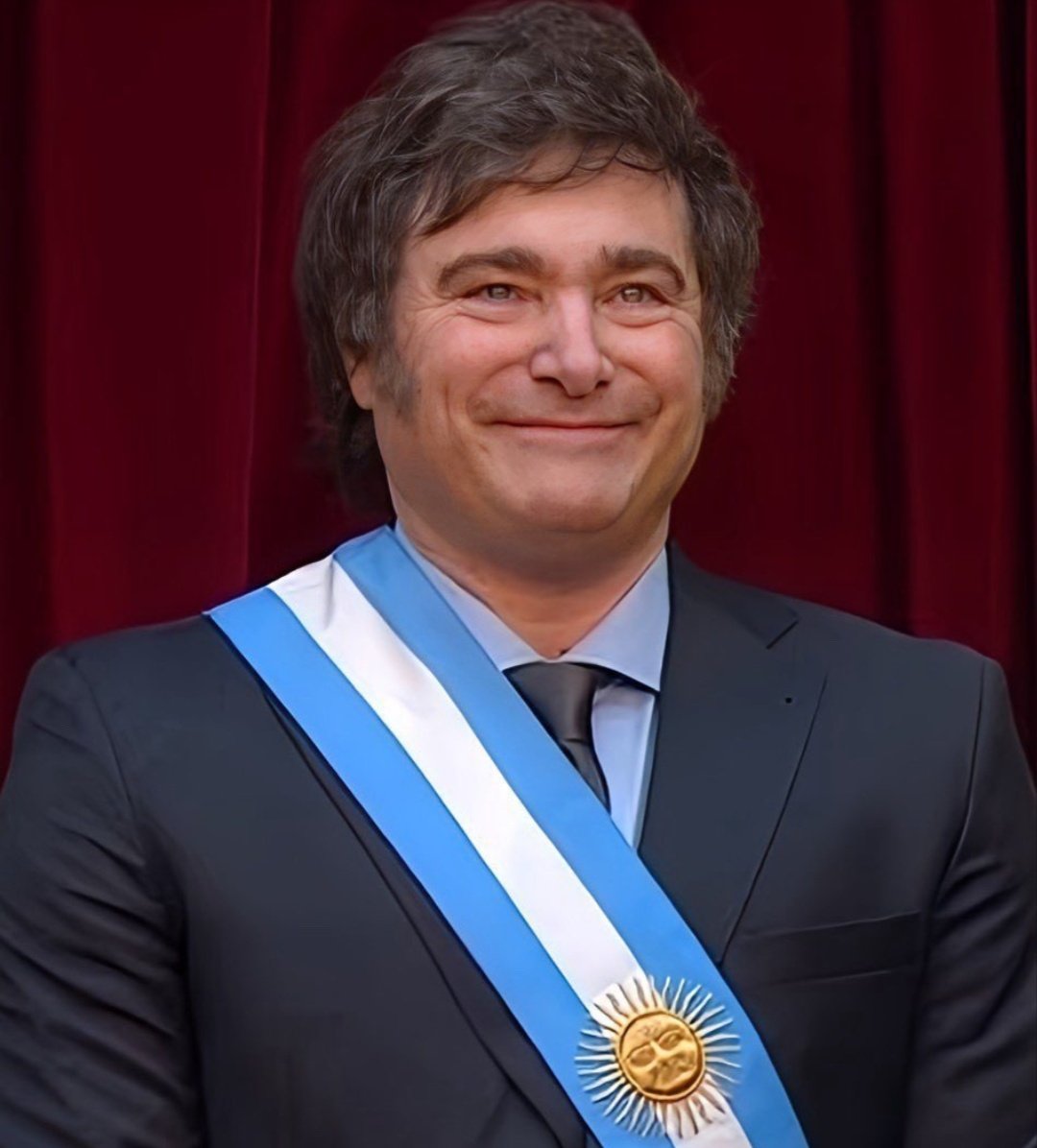 🚀 O MILAGRE MILEI: 
A ARGENTINA 🇦🇷 RESSURGE COMO FÉNIX! 

 O Presidente Javier Milei, com a sua visão libertária e coragem inabalável, está a transformar a Argentina num farol de liberdade e prosperidade!  

Em apenas um ano e meio, pegou num país à beira do colapso, com