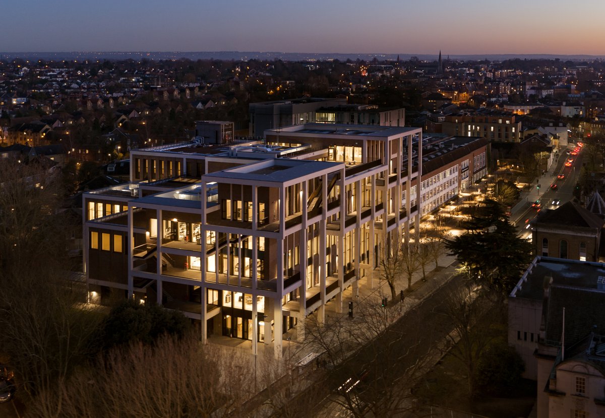 Our latest postgraduate open event is taking place on Wednesday 25th June from 5-7pm at our Penrhyn Road Campus.

Speak to academics, chat to postgrad students about life at #KingstonUni, get advice on applying and find out more about funding.

Book now 👇
kingston.ac.uk/about/events/p…