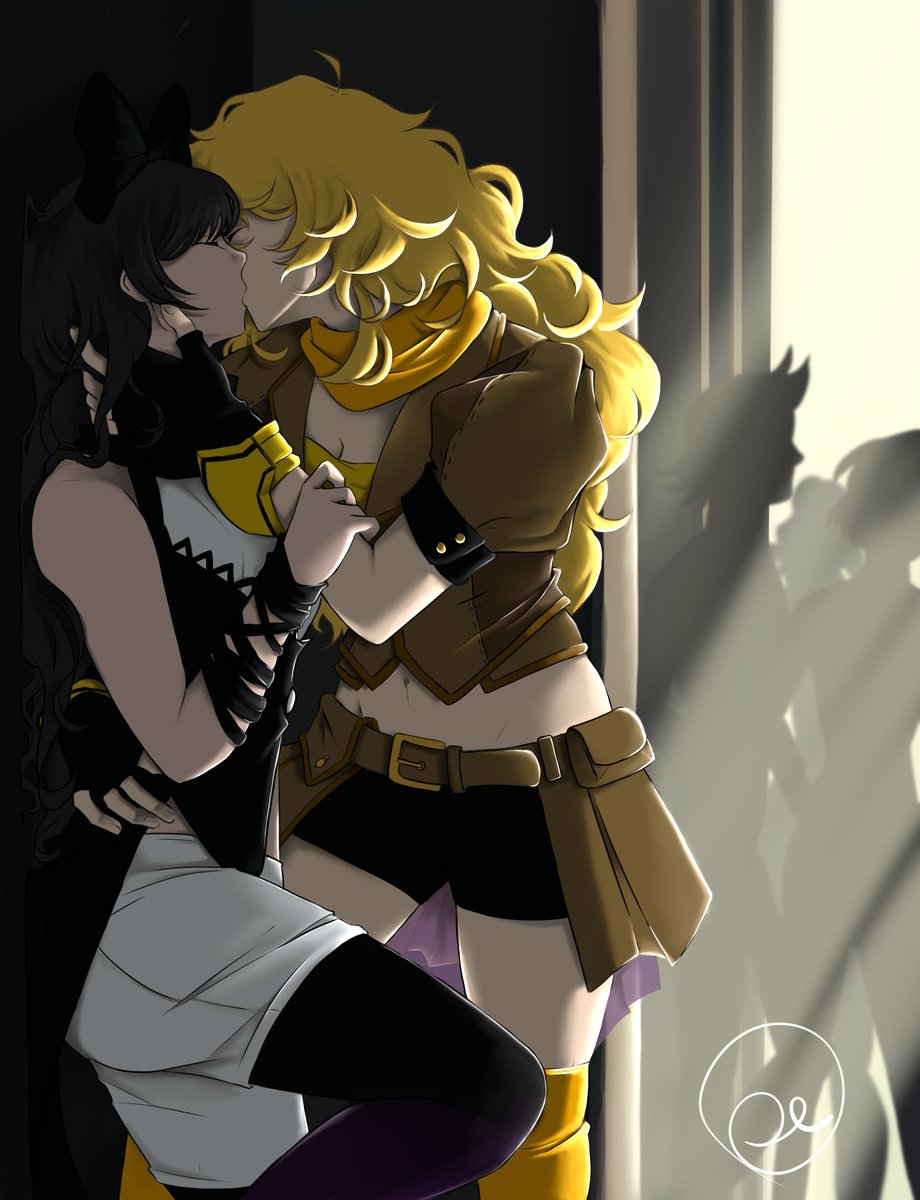 ☕️ comm of canon divergent kiss for the bees ~🐝
#bumbleby #RWBY