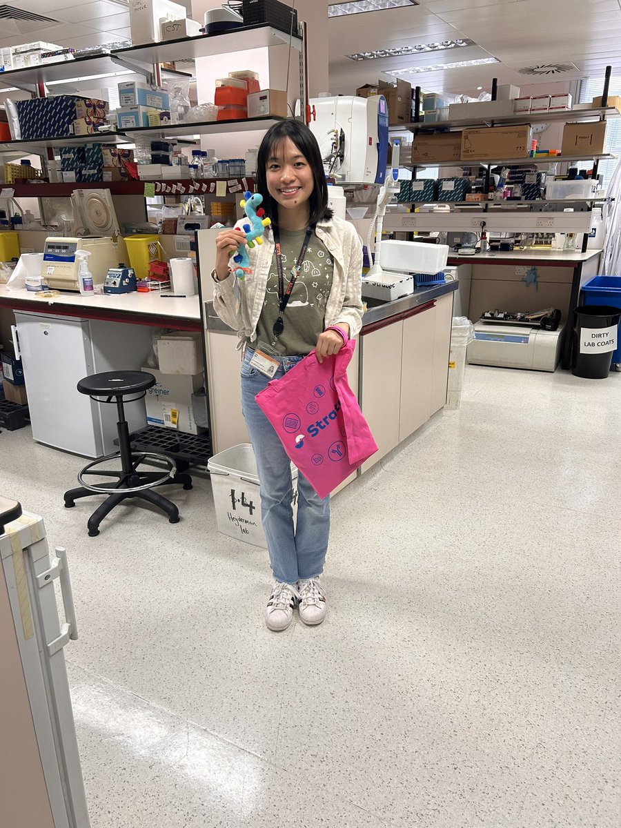 Congratulations to <a href="/NellyMak_sc/">Nelly Mak</a> from <a href="/Jolly_lab/">Jolly Lab</a> our <a href="/GIANTmicrobes/">GIANTmicrobes, Inc.</a> winner from last week’s <a href="/LondonECR/">London Infection Network for/by ECRs (LINE)</a> symposium!! 🥳🎉

<a href="/UCLInfectImm/">UCL Division of Infection & Immunity</a> <a href="/Stratech_UK/">Stratech Scientific</a> 
#RNA #HIVresearch #infectionandimmunology