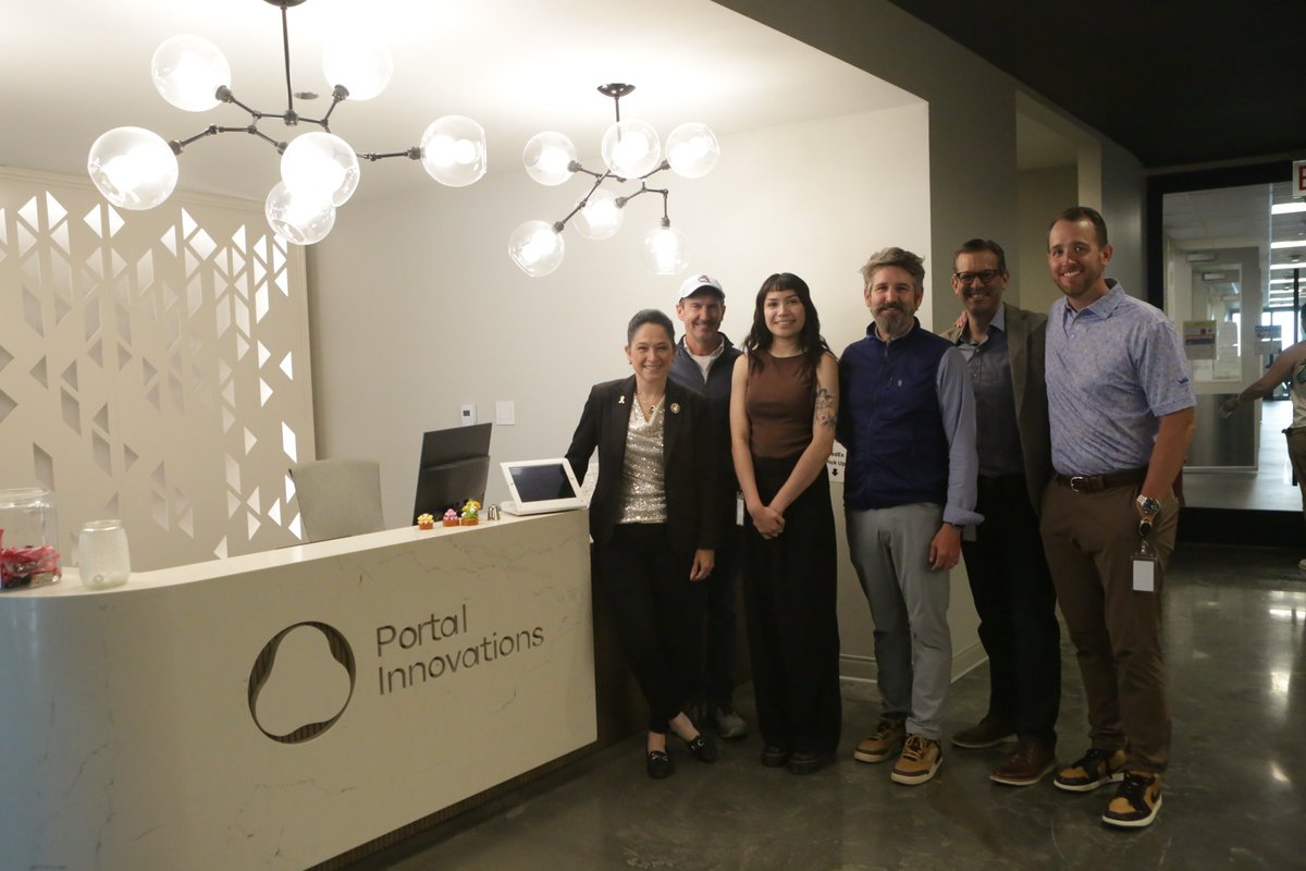 portalinno's tweet image. Thank you to @susanamendoza10 for touring Portal Chicago at Fulton Labs last week! It was great showing all of the great innovation occurring at Portal, and how startups working out of our space are positively impacting Illinois. #biotech