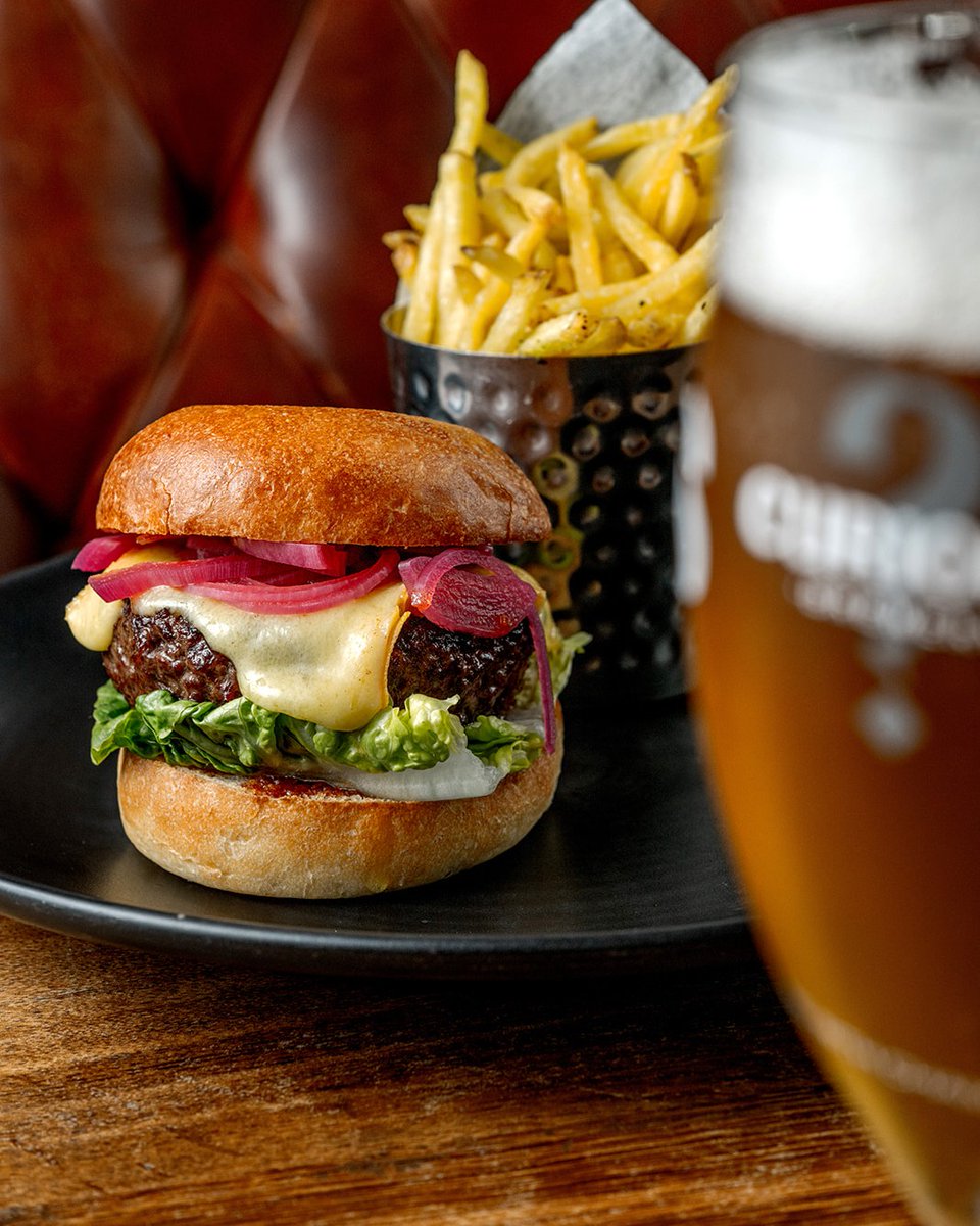 Introducing our bar’s brand-new wagyu burger! Settle into some relaxed all-day dining with a deliciously succulent patty on your plate, which we top with Ogleshield and pickled red onions in a brioche bun, served with its cola BBQ sauce and fries.

#wagyubeef #beefburger #barfood