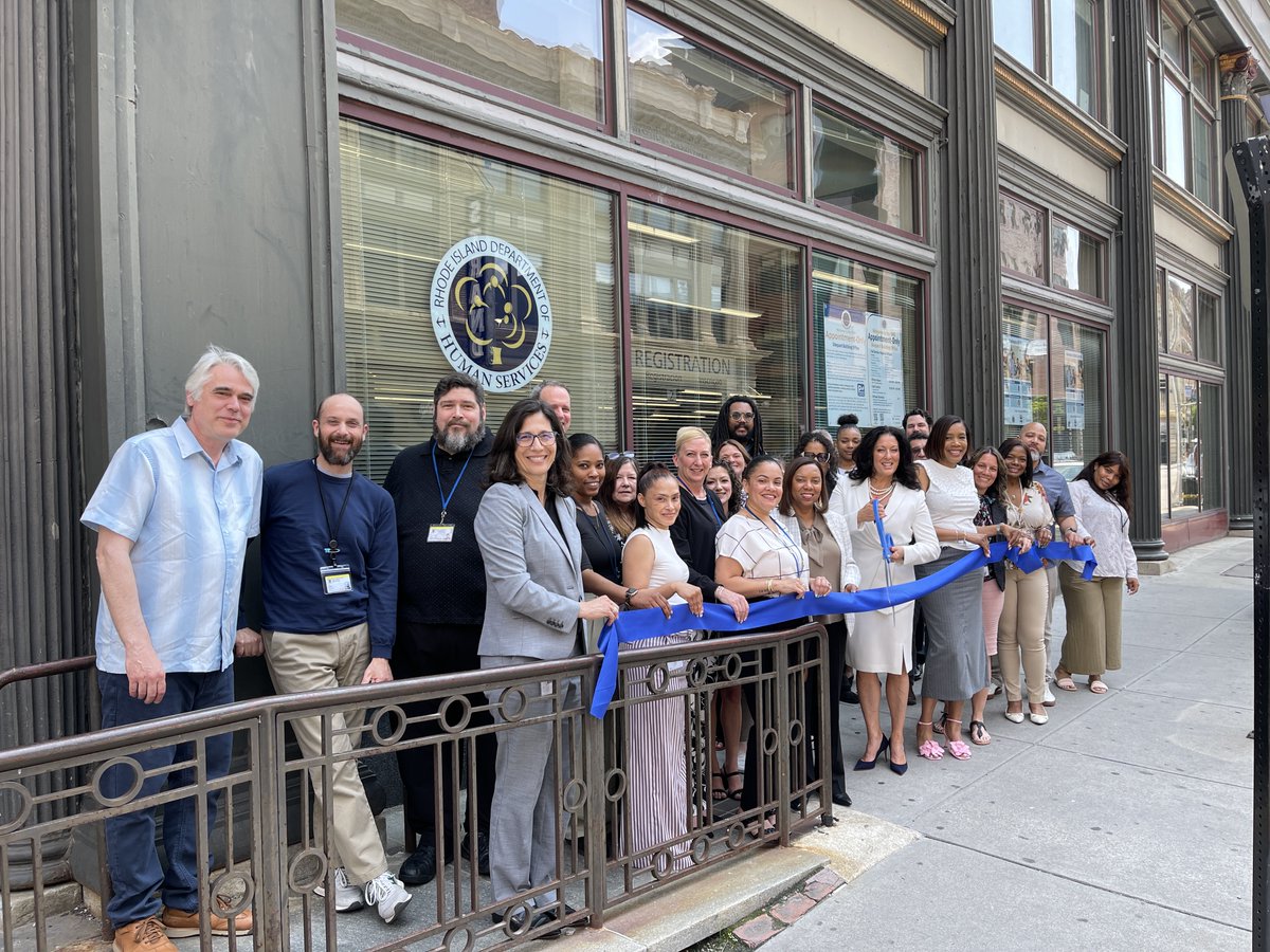 RIHumanServices's tweet image. RI DHS is excited to announce the appointment-only Shepard Bldg. Office in Prov is now open! @LGSabinaMatos , Dir. Kimberly Merolla-Brito, staff & community partners celebrated with a ribbon cutting. Read more about the new space here: dhs.ri.gov/press-releases…