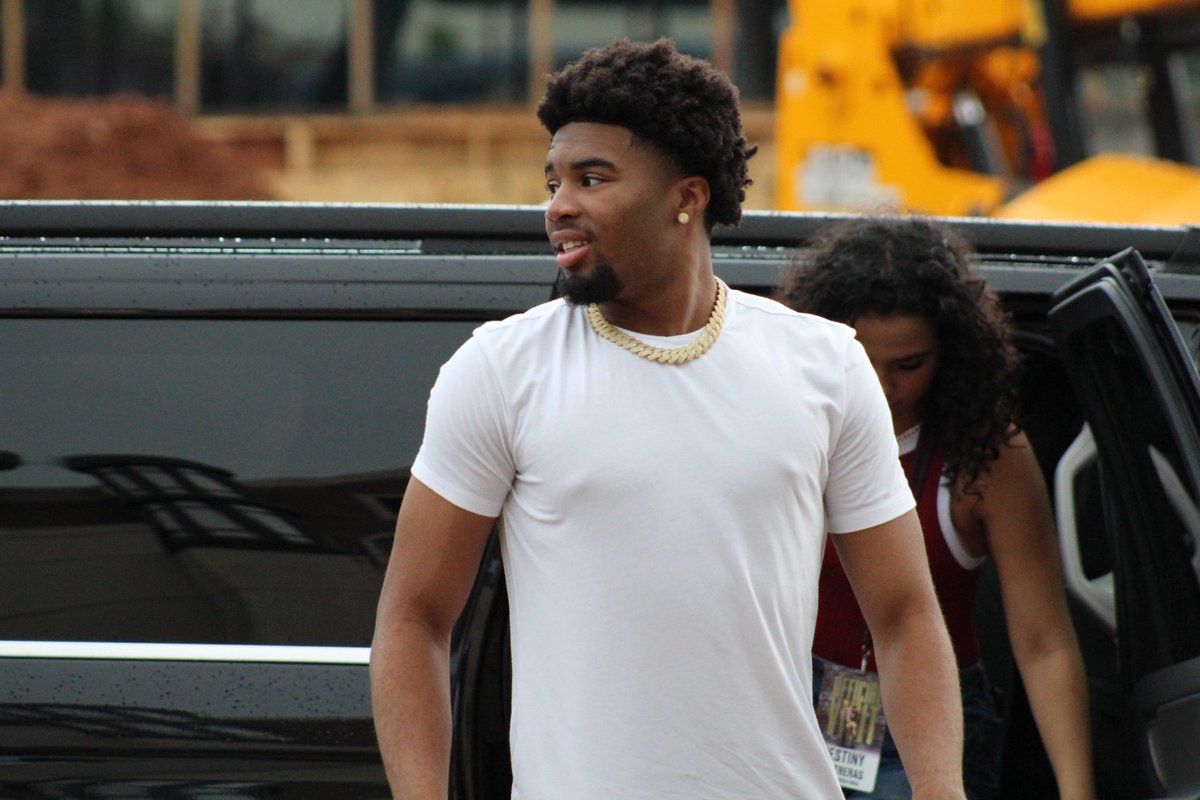 Four-Star QB and OU Commit Jaden O’Neal ( <a href="/Jadenoneal_26/">Jaden O’Neal</a> ) arriving for his #FSU OV.
