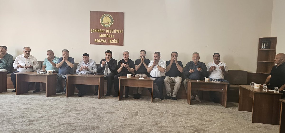 Av.Mehmet TİRYAKİ (@avmehmettiryaki) on Twitter photo 📍Morcalı Mahallesi
Bugün Morcalı Mahallemizde, Önceki dönem Şahinbey Meclis üyemiZ <a href="/mikailavci27/">Mikail Avcı</a> nın vefat eden amcası için taziye ziyaretinde bulunduk .
Rabbim vefat eden amcamıza rahmetiyle muamele eylesin, geride kalan yakınlarına sabırlar versin. Mekânı cennet, ruhu şad 📍Morcalı Mahallesi
Bugün Morcalı Mahallemizde, Önceki dönem Şahinbey Meclis üyemiZ <a href="/mikailavci27/">Mikail Avcı</a> nın vefat eden amcası için taziye ziyaretinde bulunduk .
Rabbim vefat eden amcamıza rahmetiyle muamele eylesin, geride kalan yakınlarına sabırlar versin. Mekânı cennet, ruhu şad