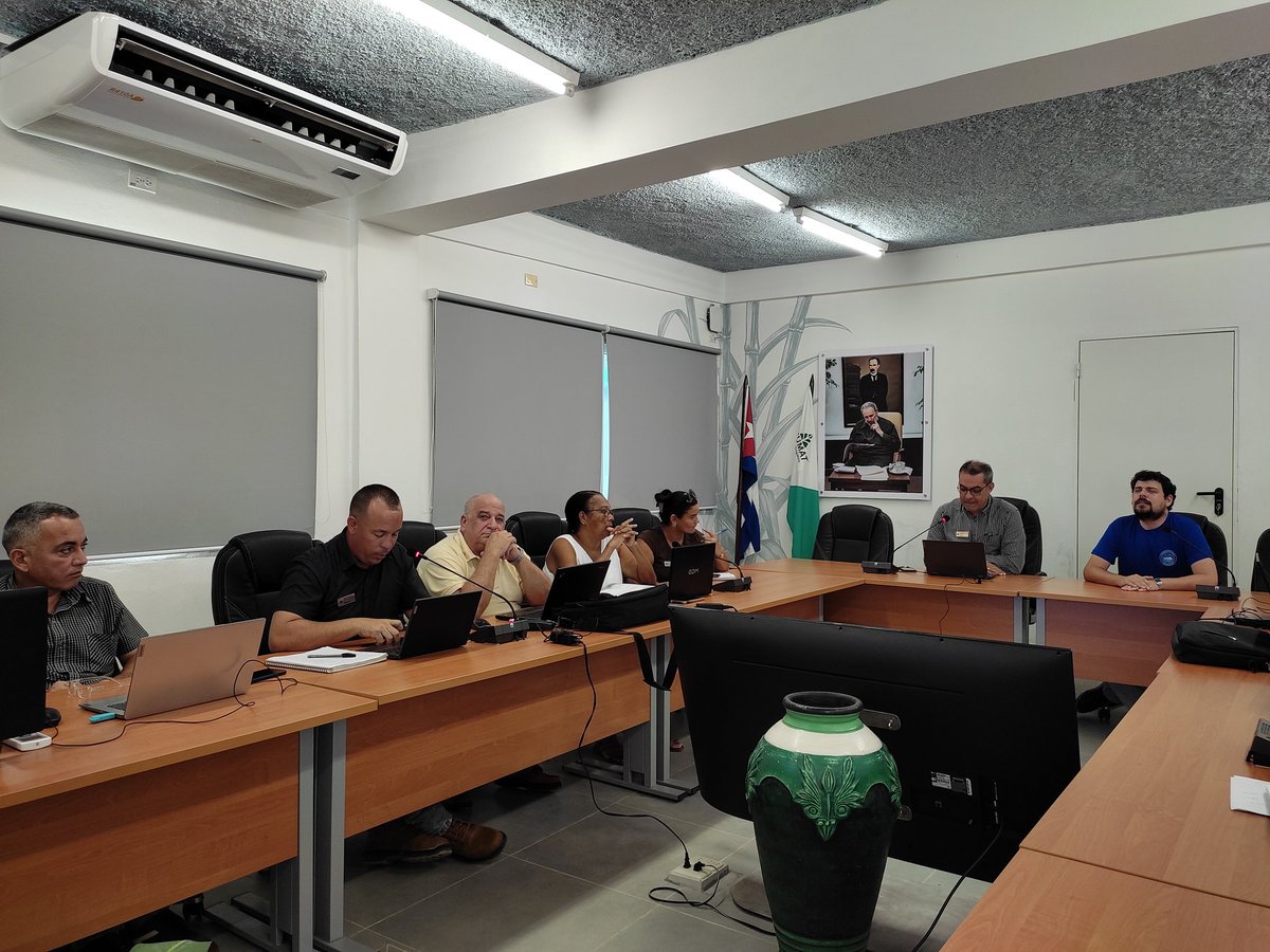 Azumat_Azcuba's tweet photo. 🌱 Inicia nuestro Consejo de Dirección.
👥 Desde la Oficina Central nos conectamos por el sistema de Videoconferencias con nuestras Sucursales.
✔️Este debate es otra de nuestras iniciativas para lograr nuestro mejor desempeño.

#AzumatVaPorMás #Azucareros https://t.co/7p7Nadns2V