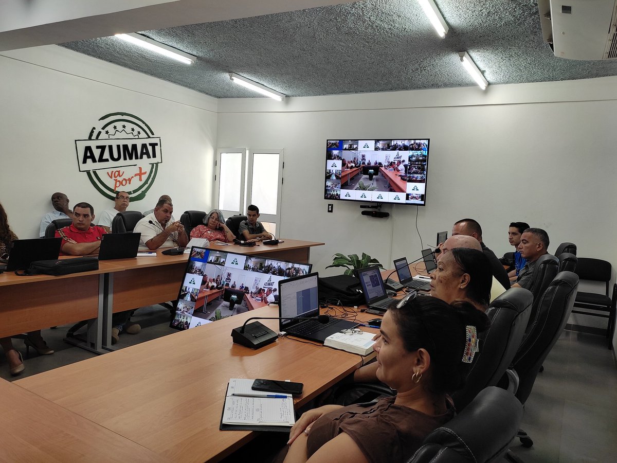 Azumat_Azcuba's tweet photo. 🌱 Inicia nuestro Consejo de Dirección.
👥 Desde la Oficina Central nos conectamos por el sistema de Videoconferencias con nuestras Sucursales.
✔️Este debate es otra de nuestras iniciativas para lograr nuestro mejor desempeño.

#AzumatVaPorMás #Azucareros https://t.co/7p7Nadns2V
