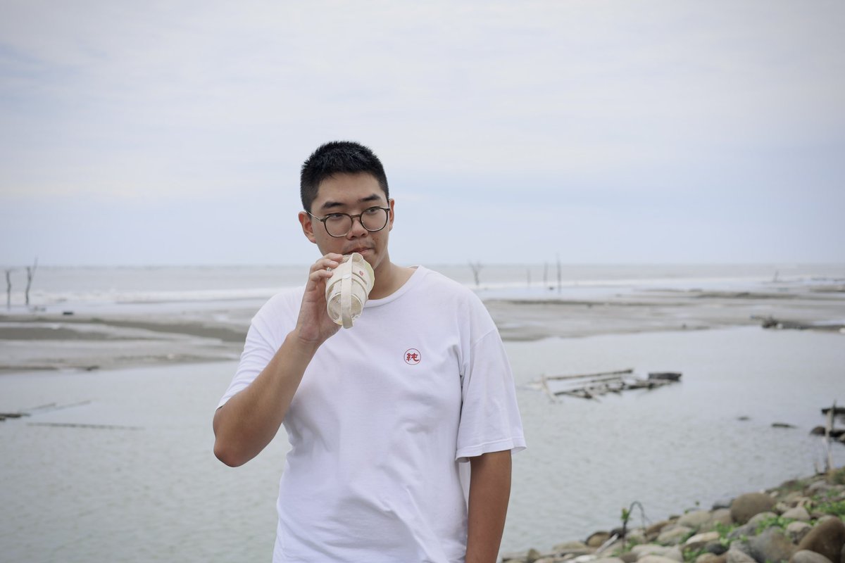 嘉義亂跑跑
再吵架就不帶你出門散步
在大熱天躲在冷氣房超讚😏
這隻大狗狗 <a href="/10chy_/">咪咪咪嗷嗚</a>  滿適合拍+9照🤣
#遛狗狗