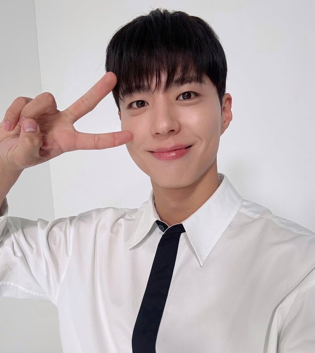 idazuriada's tweet photo. Happy Birthday dear @BOGUMMY
Wishing you a beautiful day with good health and happiness forever..
Love you from Malaysia 🇲🇾
#parkbogum #bogumday #bogummy #mybogummy #lovebogummy #박보검 https://t.co/V3yE8x98bS