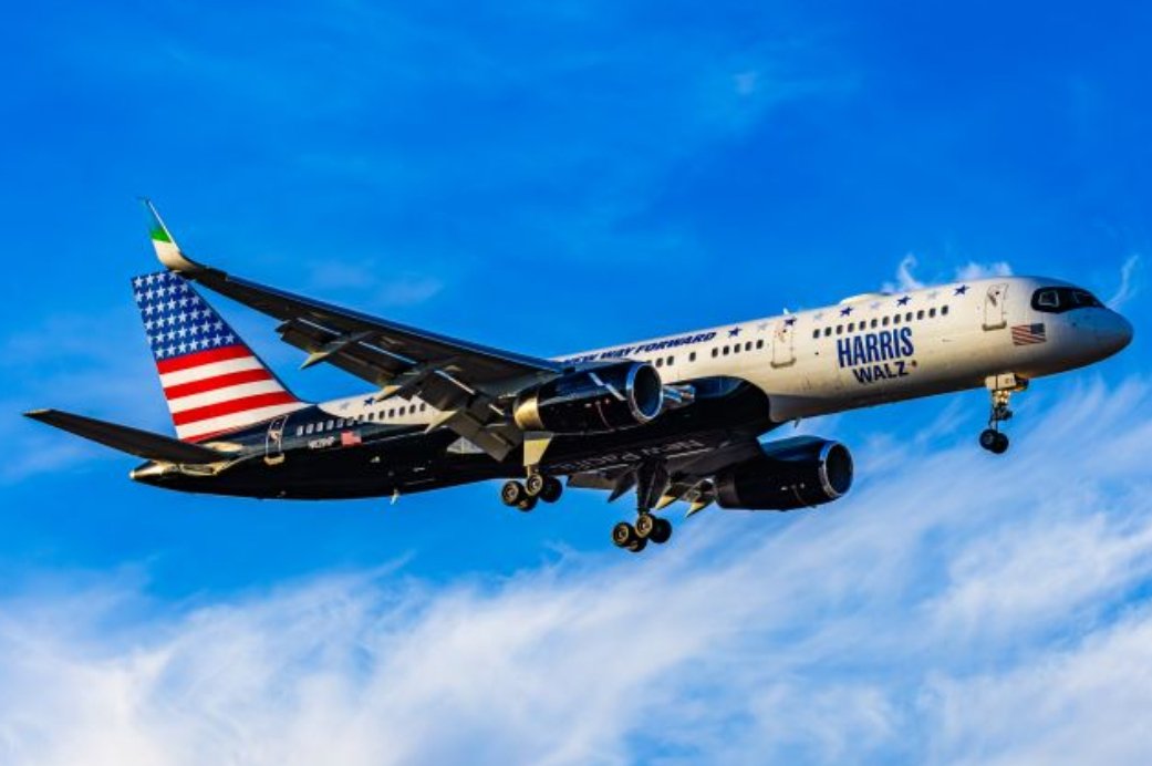 TonyAndrock's tweet photo. It looks like the Charlotte Checkers are flying in the Kamala Harris/Tim Walz campaign plane on their trek to Abbotsford for Games 3, 4 and 5 of the 2025 #CalderCup Finals 🧐
@InsideAHLHockey https://t.co/V9iPthGjaI