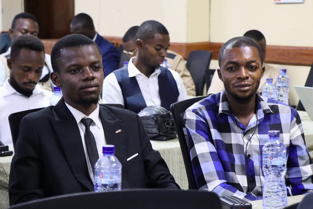Les 12-13 /6/ 2025,nous avons participé au 2ᵉ hackathon législatif de la RDC avec députés, citoyens et experts.
🔍 Thème : aménagement du territoire, clé pour logement, mobilité et gouvernance.
Objectif :Co-construire une législation inclusive et ancrée dans la réalité.
<a href="/ebuteli/">Ebuteli</a>