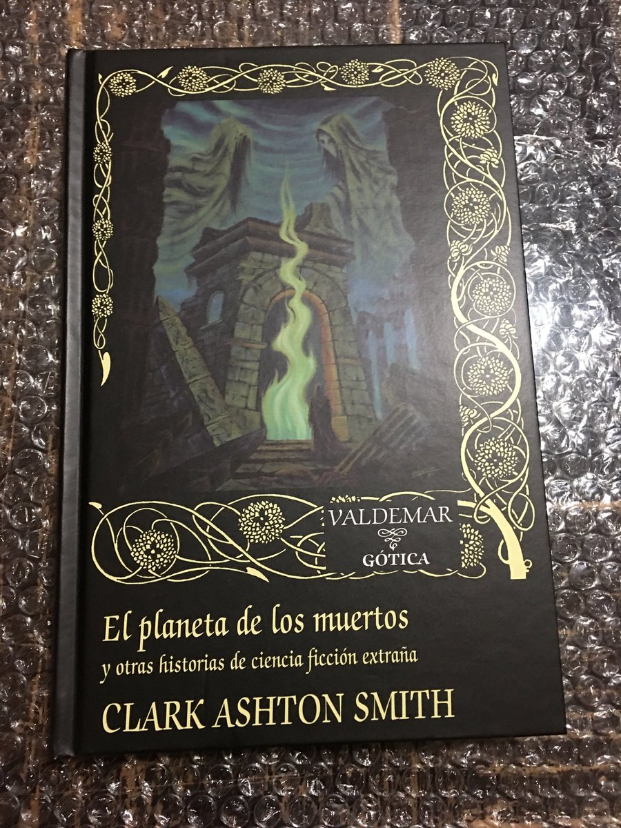 CarcosaGhost's tweet photo. Feliz, Feliz Awwwww https://t.co/5Wt4y96xio