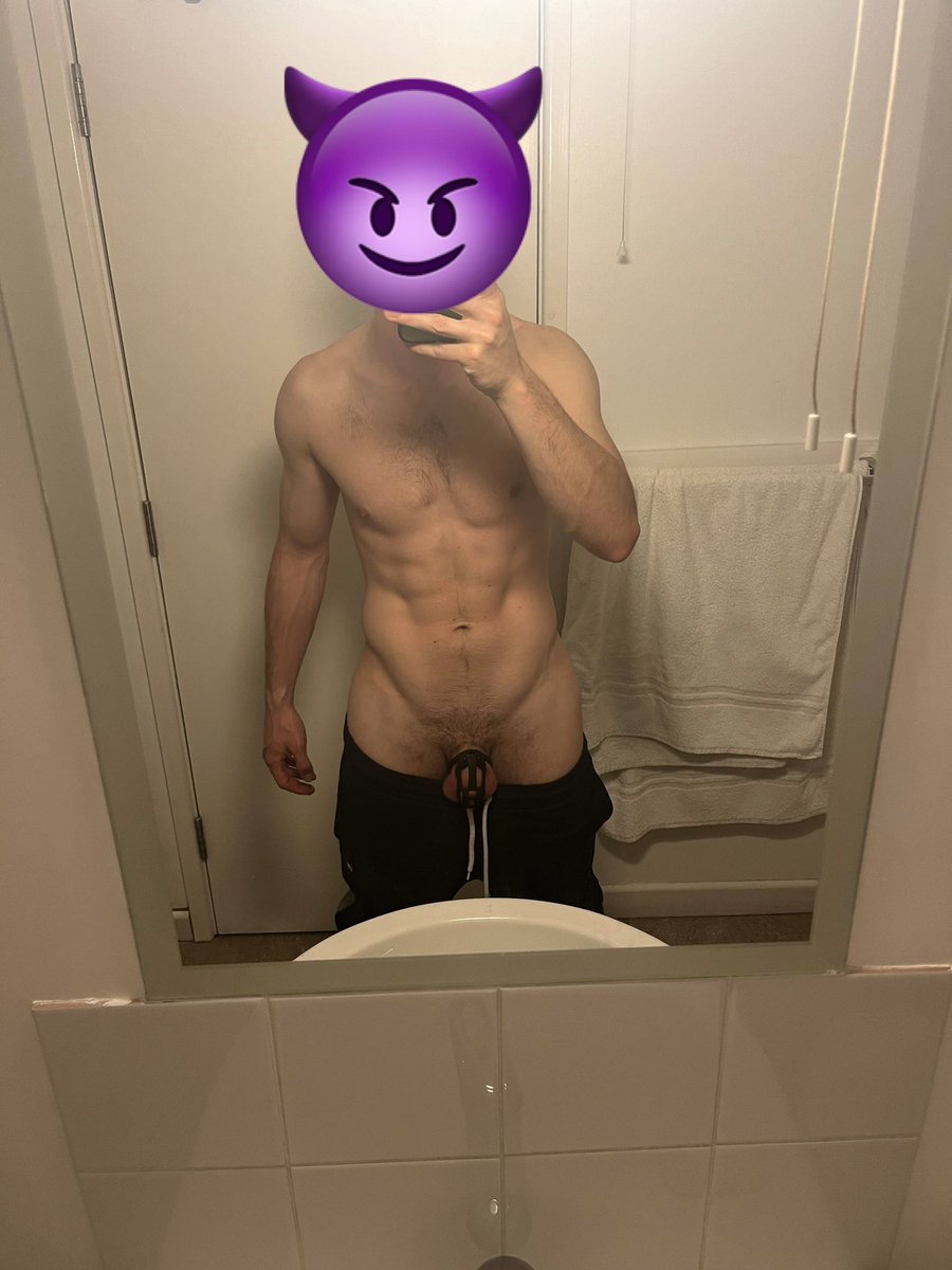 It feels right locking my dick away and working hard in the gym. All that hard work just so my superior bf can fuck me whenever he chooses - or arrange for other guys with bigger dicks to fuck me. 

Oh, and getting sweaty and worked up in there makes me feral… 😈