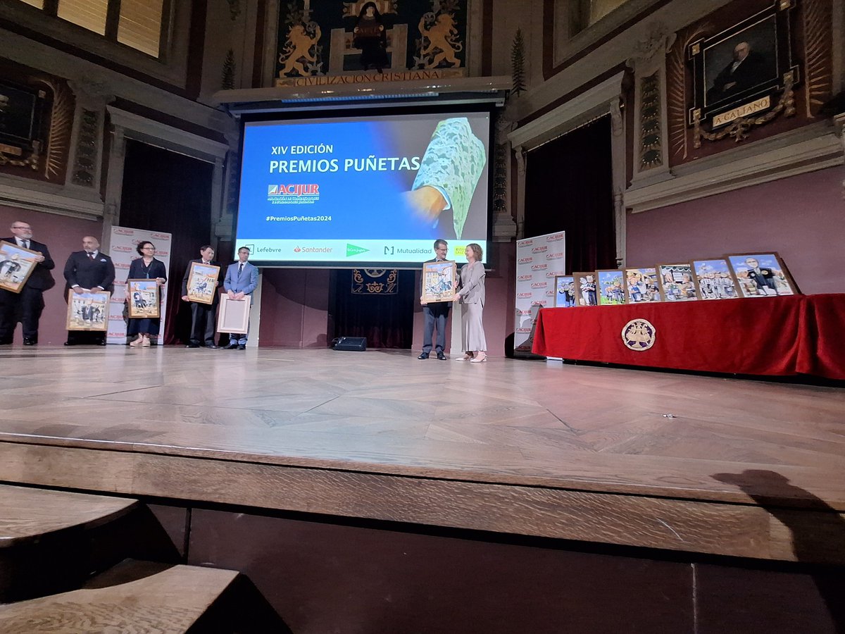 Gracias a <a href="/acijur/">ACIJUR</a> por distinguir con vuestros Premios #PuñetasPeriféricas de 2024 a los jueces y juezas valencianos, letrad@s de la Administración de Justicia y demás operadores jurídicos que hicieron frente a la #dana