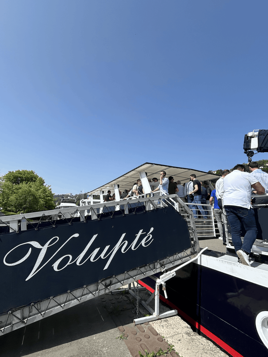 CEBATEC_BIM's tweet image. Nous avons eu le plaisir de réunir plus de 190 acteurs du bâtiment aux Yachts de Lyon pour notre #CEBADAY2025✨

Un grand merci à tous pour votre confiance et votre présence !

#cebatec #fbsconcept #cosinus #enerpol #equipe #collaboration #batiment #BTP #RencontreProfessionnelle