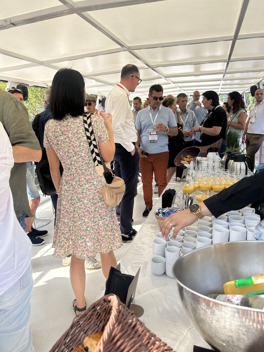 CEBATEC_BIM's tweet image. Nous avons eu le plaisir de réunir plus de 190 acteurs du bâtiment aux Yachts de Lyon pour notre #CEBADAY2025✨

Un grand merci à tous pour votre confiance et votre présence !

#cebatec #fbsconcept #cosinus #enerpol #equipe #collaboration #batiment #BTP #RencontreProfessionnelle