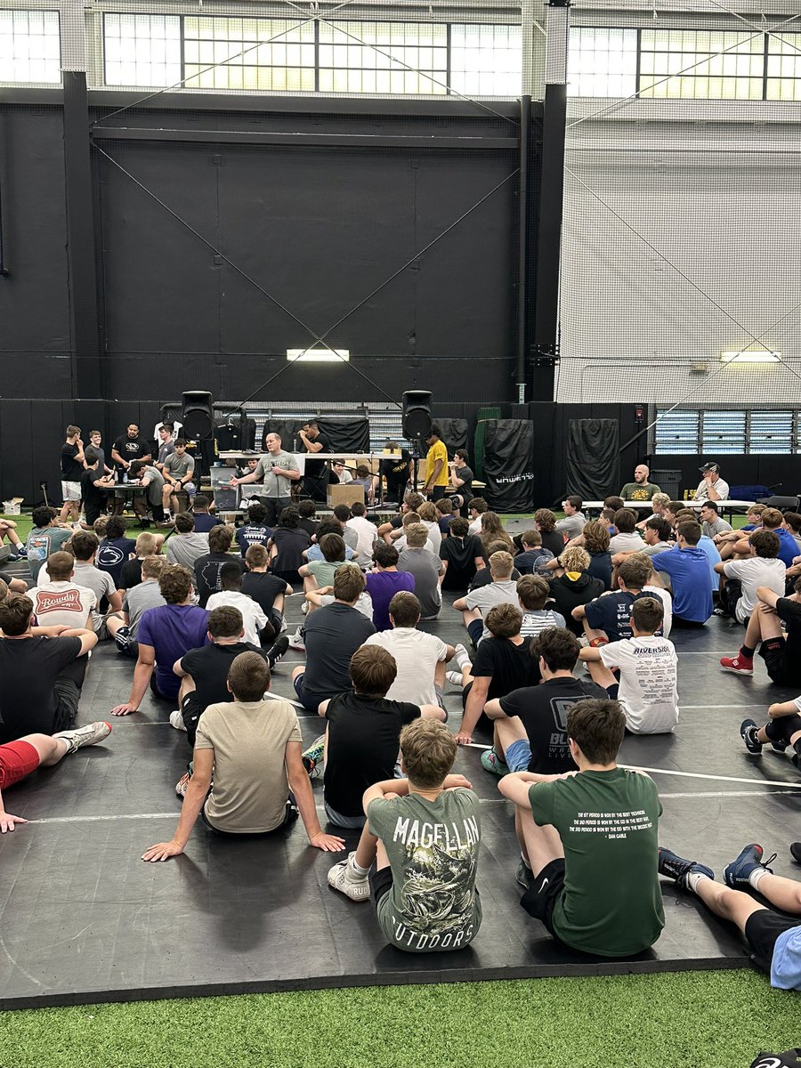 OFEAGLEWRESTLE's tweet image. Day 2 here we go. @OFR5_Activities #RAISETHEBAR #EAGLESTRONG