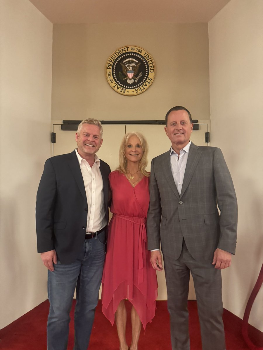 KellyannePolls's tweet photo. https://t.co/iqj455vbJy