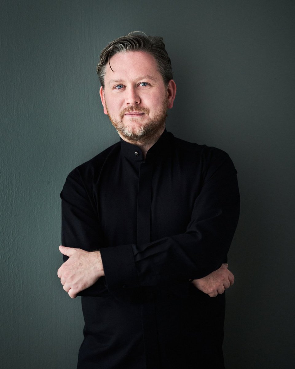 MenuhinSchool's tweet photo. 7 Sayings: Reunion - The Festival Finale!  On 4th July, hear @SANSARAchoir, our Senior Orchestra/Choir, @jonathanbloxham and #YMS alumni present Macmillan’s 7 Last Words from the Cross, Arvo Pärt’s Fratres &amp; Tchaikovsky's Serenade for Strings:  https://t.co/PwuwrnkpnQ https://t.co/Tdwyx08tN0