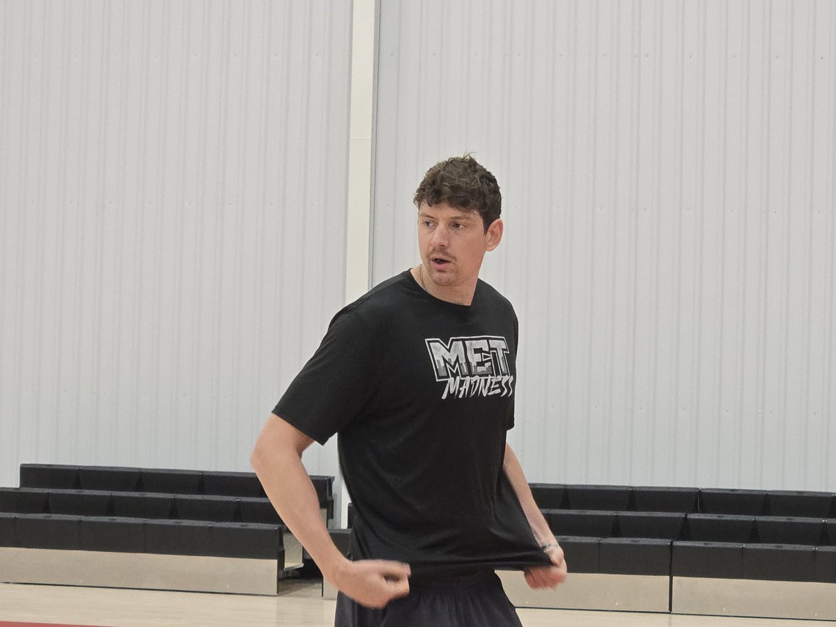 Former Hoop Hogs Anton Beard (NLR asst) &amp; Hunter Mickelson (Estem asst) will be on opposing benches this morning when the two teams square off as the Big Miller / Summerwood Sports Team Camp is now underway ...