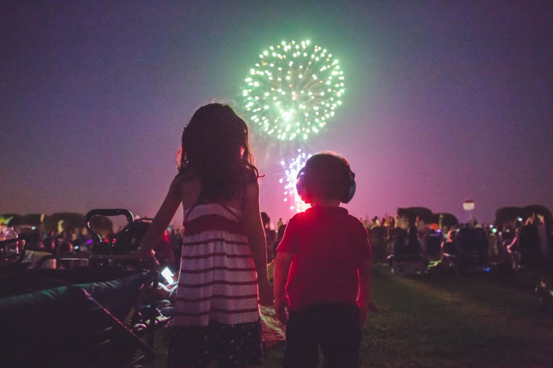 July Fourth celebrations in SC offer firework displays in spectacular settings — from the flight deck of an aircraft carrier to the edge of a waterfall. brnw.ch/21wTr34 #DiscoverSC