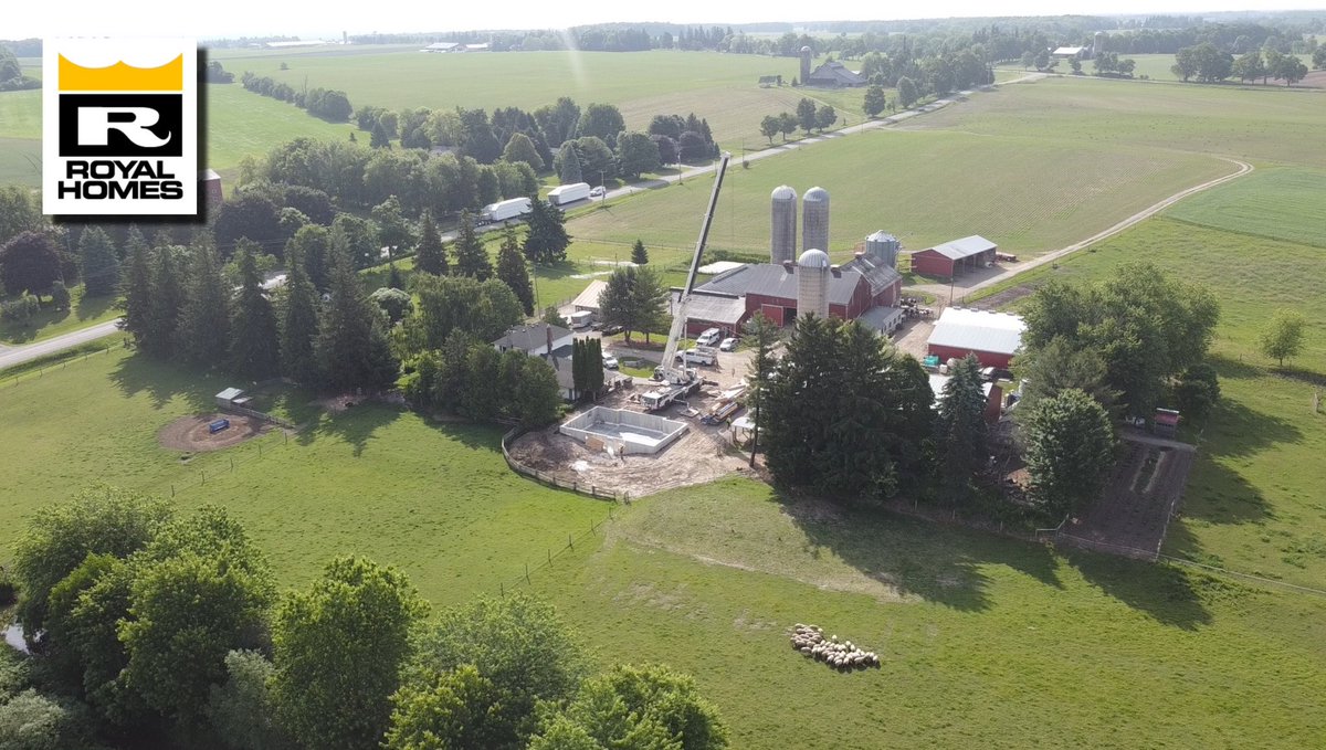 RoyalHomesCan's tweet image. A perfect Monday morning in Punkeydoodles Corners!

A great day to deliver a Custom Oxford to Oxford County for Chuck &amp;amp; Kathy &amp;amp; family. 2 prefab modules have arrived.

#custombuilder #prefab #since1971 

🏡🚛 royalhomes.com/locations/

1-800-265-3083