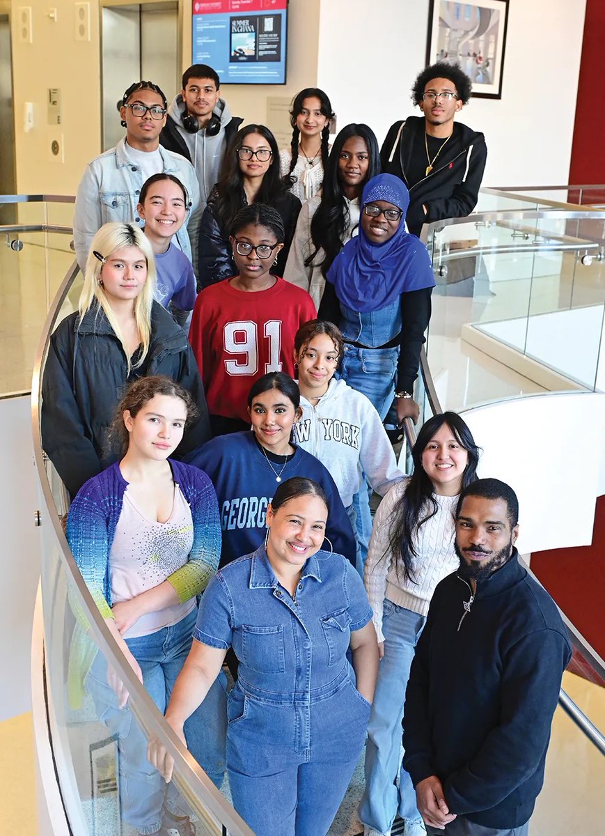 FordhamLawNYC's tweet photo. Fordham Law graduates Diana Imbert-Hodges ’19 &amp; Craig Shepherd ’19 are equipping high schoolers w/ the tools to advocate for themselves &amp; their communities.

Read more about their impact through Defying Legal Gravity (@DefyingLegal), in the Fordham Lawyer: https://t.co/W955K0Esru https://t.co/ZBWjoJIE6E