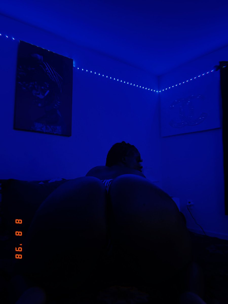 K I N G 🐐 tweet media