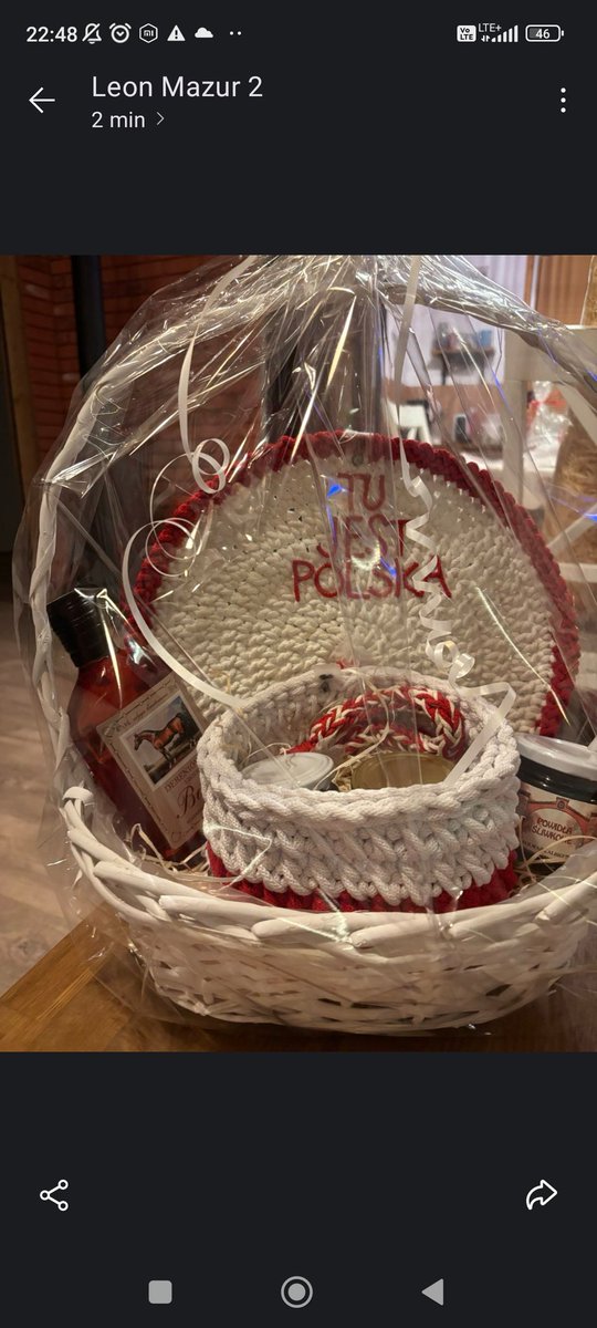 Na naszym pięknym podkarpackim pikniku drugie tyle osób nie dojechało,z uwagi na zator i 3-5 km korki od każdej strony dojazdu do Albigowej. Atmosfera i życzliwość wszystkich wobec siebie ogromna. Niesamowite jak piękne spotkać było tylu patriotów z różnych stron województwa,