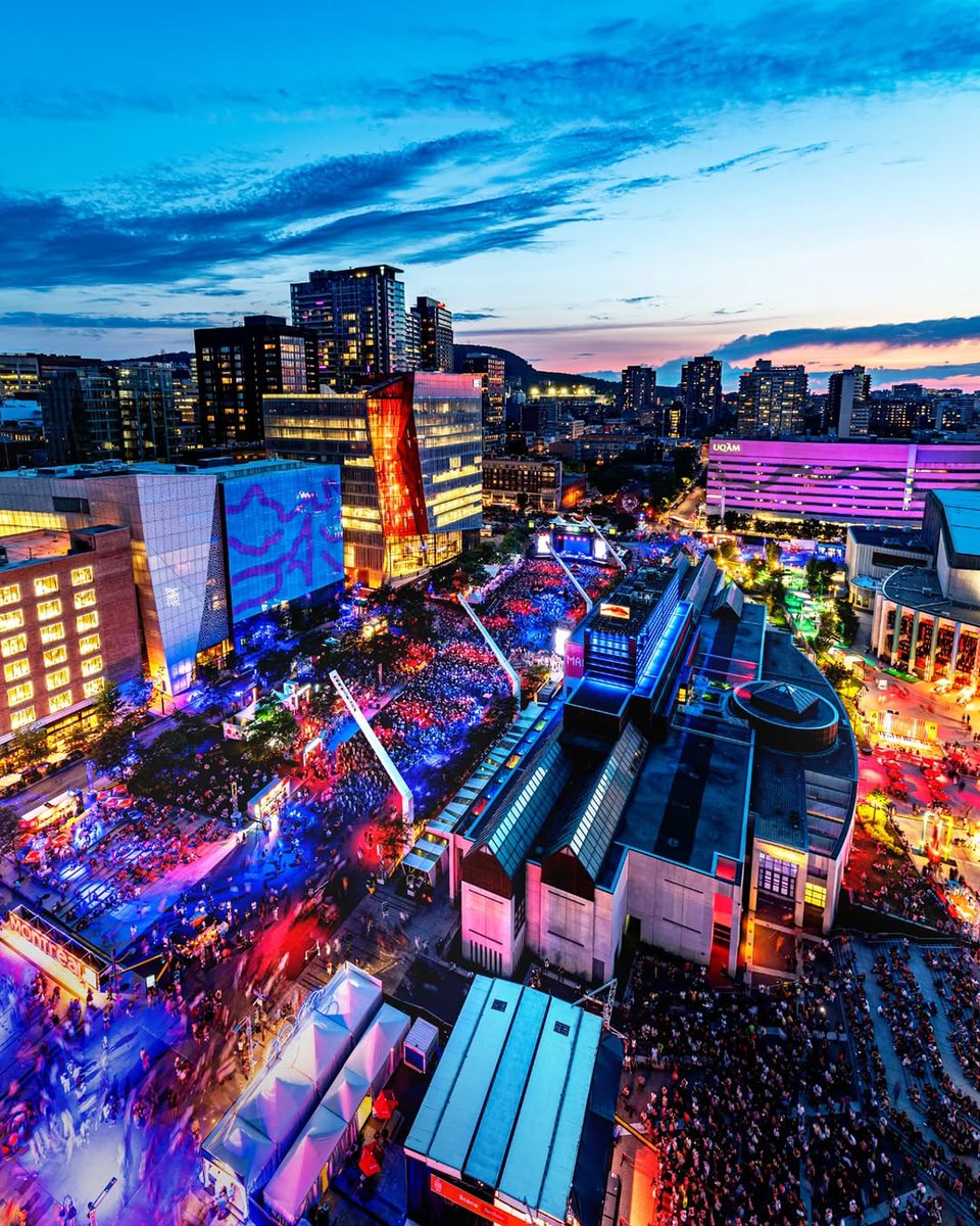 Montréal (@montreal) on Twitter photo This city loves a festival! 🎶
(PS: The <a href="/FrancosMTL/">Francos de Montréal</a> continues throughout the weekend!)
📷 arcpixel #montreal #travel This city loves a festival! 🎶
(PS: The <a href="/FrancosMTL/">Francos de Montréal</a> continues throughout the weekend!)
📷 arcpixel #montreal #travel