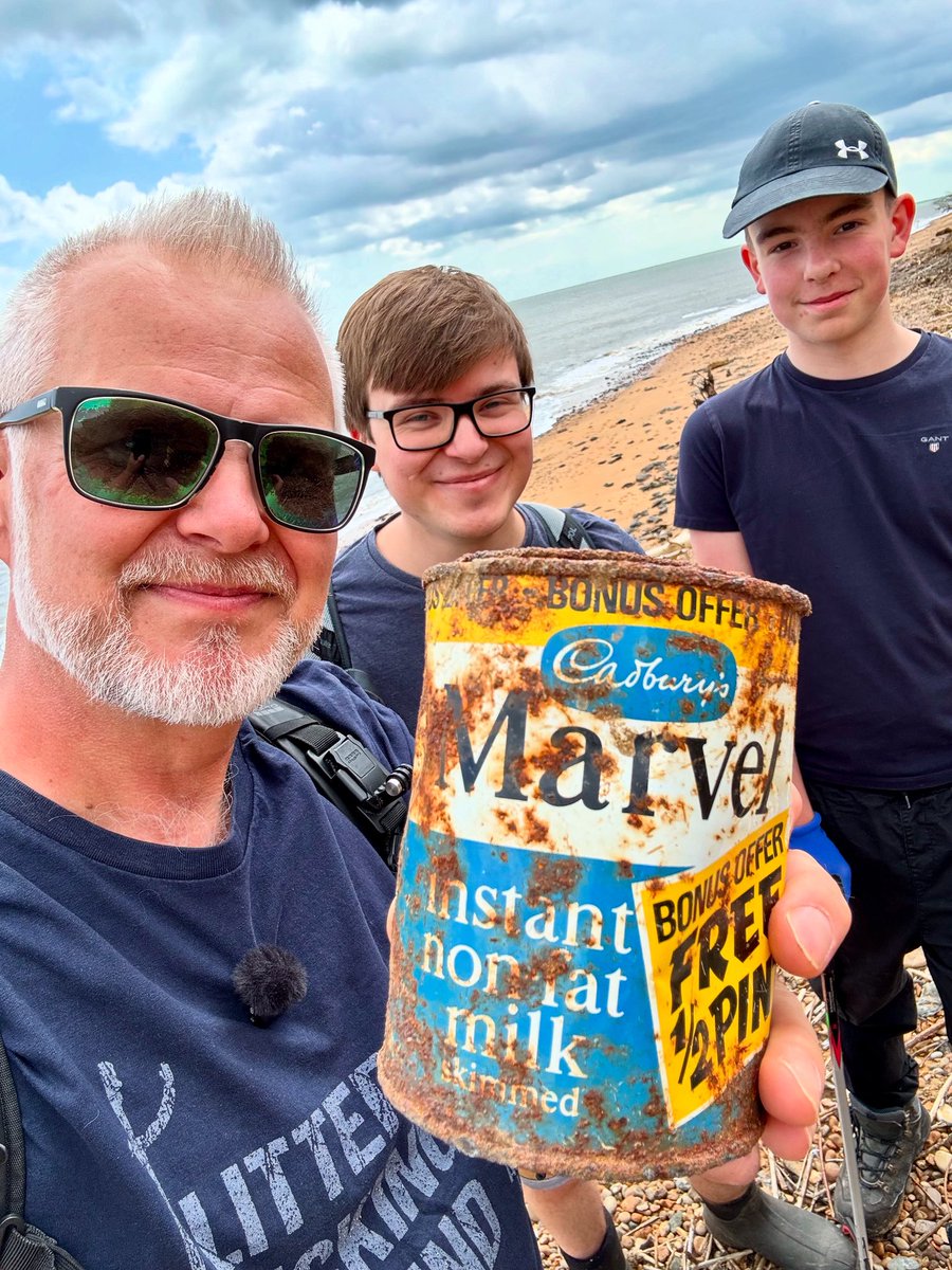 Found this tin of Cadburys Marvel on yesterday’s #beachclean with my boys, son Sam and nephew Ollie. It’s from the 1960’s making it 55+ years old! THAT’S CRAZY! This piece of #vintagelitter will definitely find its way into my #VintageLitterMuseum  collection. 💚🚯🌍🗑️ #oldlitter