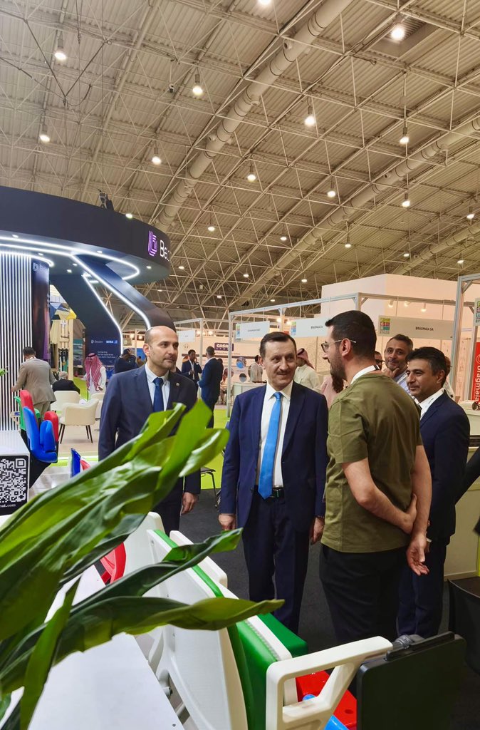 Emrullah İŞLER (@emrullahisler) on Twitter photo 📍Riyad Uluslararası Kongre ve Sergi Merkezi
FSB Sport Show 2025 Kamusal Alan, Spor ve Eğlence Tesisleri Ticaret Fuarı’na katılım sağlayan Türk firmalarımızın standlarını ziyaret ettim.
Firmalarımıza başarılar, hayırlı işler ve bereketli kazançlar diliyorum.🇹🇷🇸🇦
<a href="/FSBSSRiyadh/">FSB Sports Show Riyadh</a> 📍Riyad Uluslararası Kongre ve Sergi Merkezi
FSB Sport Show 2025 Kamusal Alan, Spor ve Eğlence Tesisleri Ticaret Fuarı’na katılım sağlayan Türk firmalarımızın standlarını ziyaret ettim.
Firmalarımıza başarılar, hayırlı işler ve bereketli kazançlar diliyorum.🇹🇷🇸🇦
<a href="/FSBSSRiyadh/">FSB Sports Show Riyadh</a>