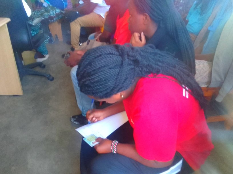 NYC NYANZA District (@nycnyanza) on Twitter photo Ku Kigo cy'urubyiruko cya <a href="/NyanzaDistrict/">Nyanza District</a> hari kubera amahugurwa ya ba Rwiyemezamirimo b'urubyiruko yateguwe na <a href="/DOTRwanda/">DOT Rwanda</a> ku bufatanye na <a href="/MastercardFdn/">Mastercard Foundation</a>, aho bari kubahugura kuri #DSEProgram igamije kwagura business zabo hifashishijwe ikoranabuhanga. <a href="/RwandaICT/">Ministry of ICT and Innovation | Rwanda</a> <a href="/YegoNyanza/">Nyanza YEGO Centre</a> Ku Kigo cy'urubyiruko cya <a href="/NyanzaDistrict/">Nyanza District</a> hari kubera amahugurwa ya ba Rwiyemezamirimo b'urubyiruko yateguwe na <a href="/DOTRwanda/">DOT Rwanda</a> ku bufatanye na <a href="/MastercardFdn/">Mastercard Foundation</a>, aho bari kubahugura kuri #DSEProgram igamije kwagura business zabo hifashishijwe ikoranabuhanga. <a href="/RwandaICT/">Ministry of ICT and Innovation | Rwanda</a> <a href="/YegoNyanza/">Nyanza YEGO Centre</a>