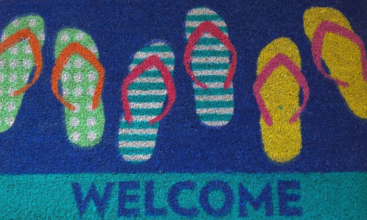 Welcome!  Kick off your shoes and dive right into our job board! buff.ly/3eU4zcP